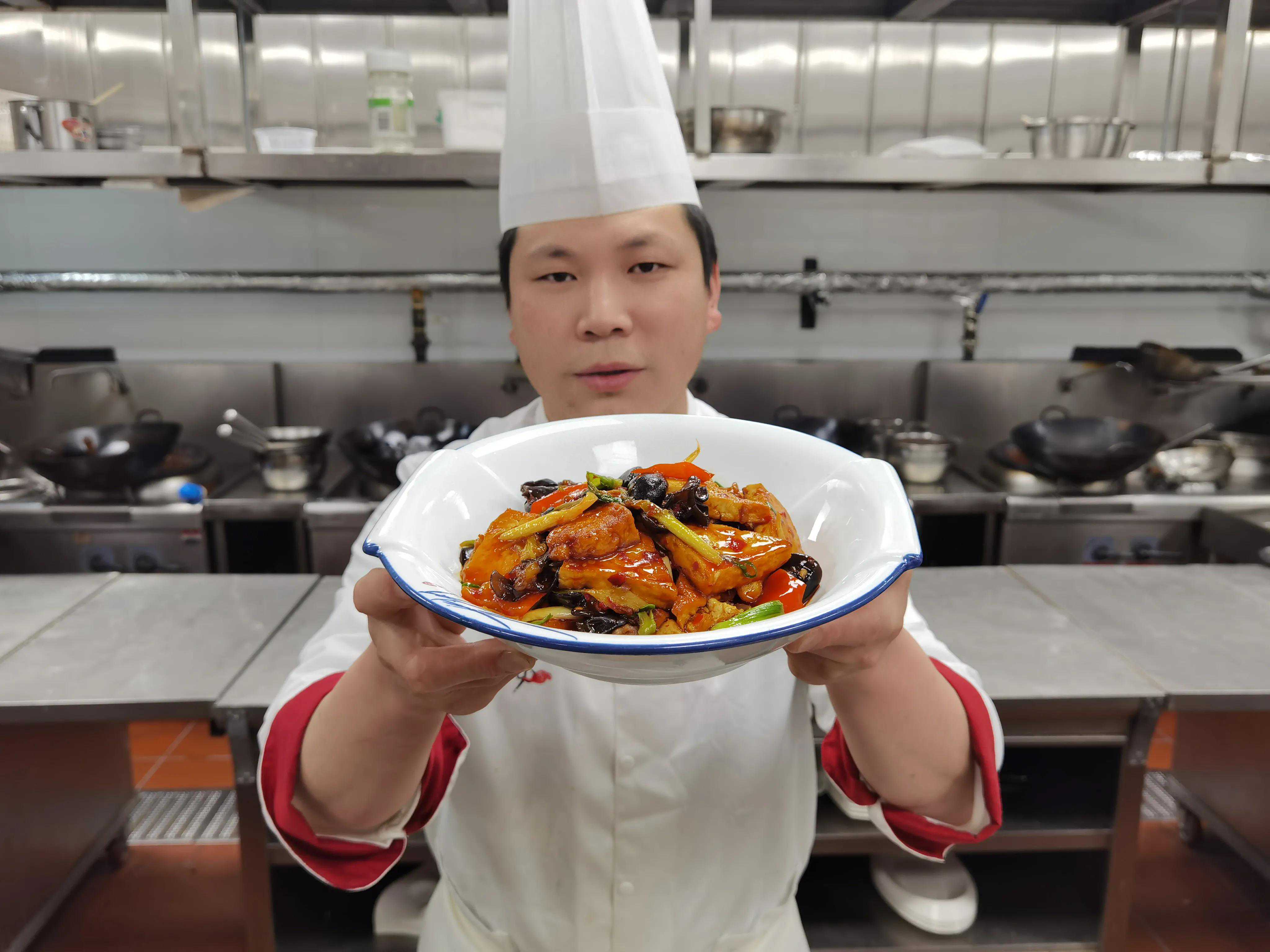 酒店大厨分享：“家常豆腐”的家常做法